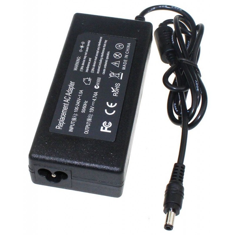 TOSHIBA CHARGEUR POUR PC PORTABLE 19V / 4.74A